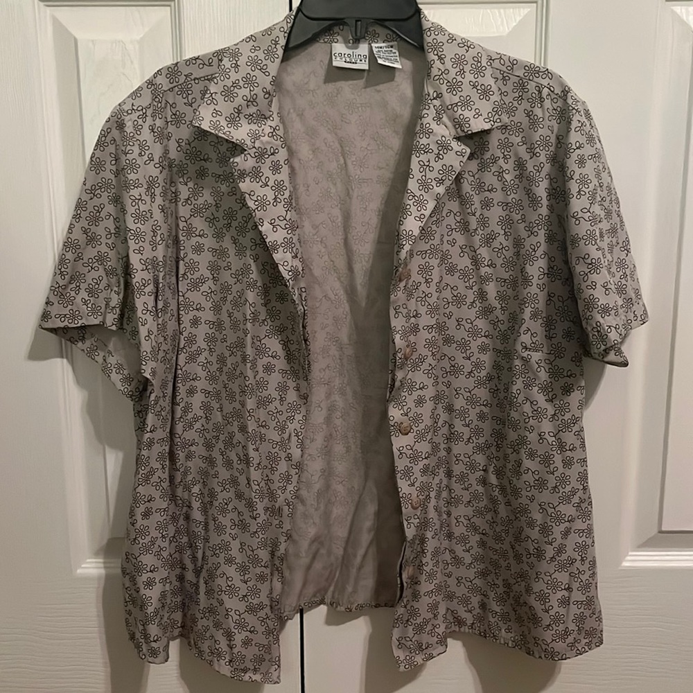 Carolina Colours Women’s Grey Button Down